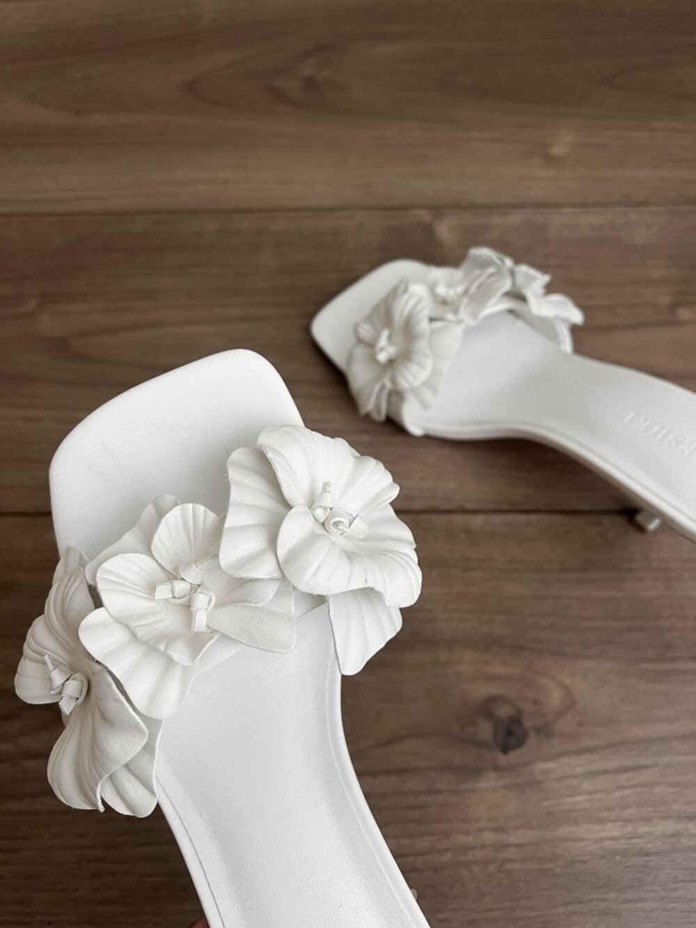 MESHKI White Melissa Floral Heels